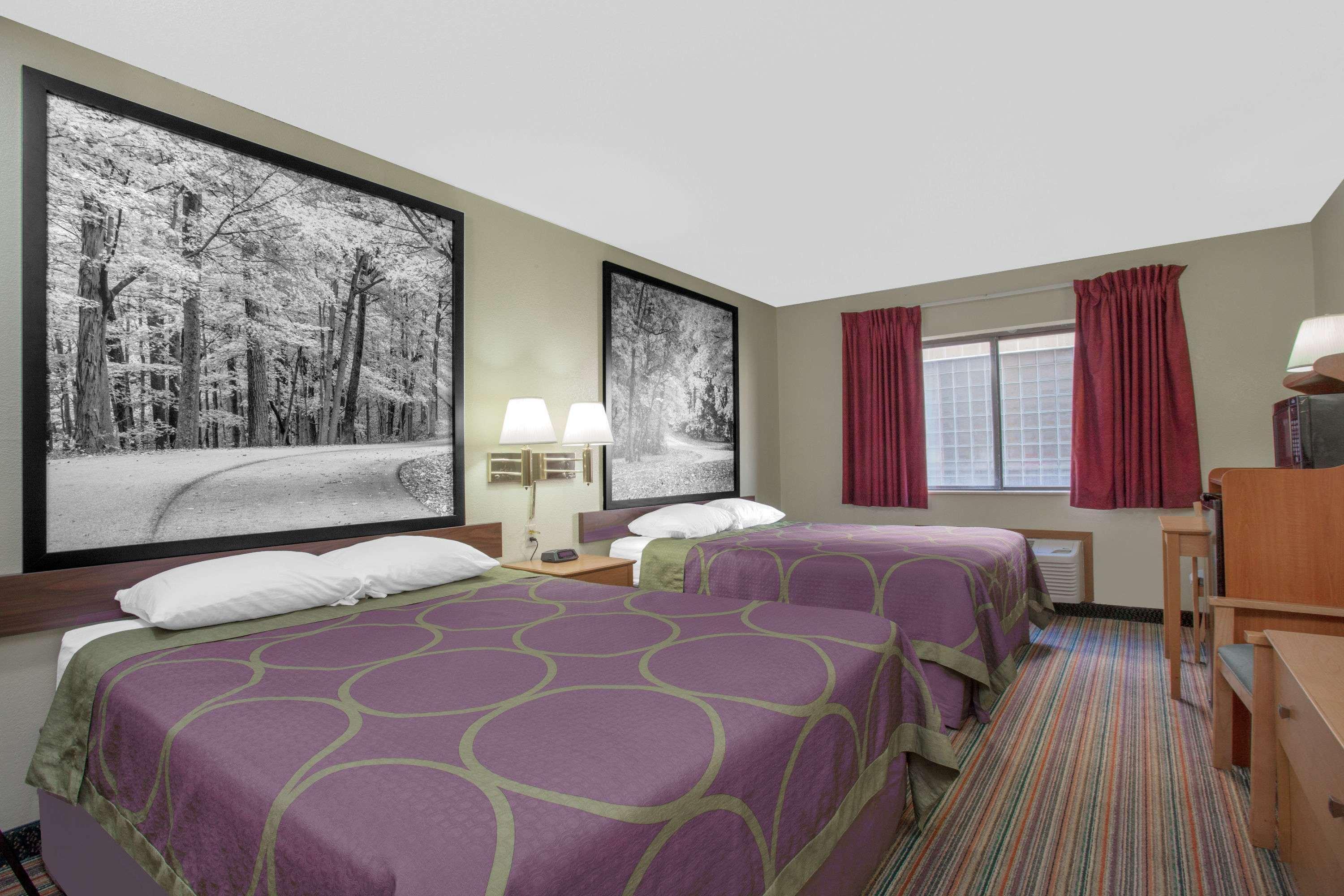 Hotel Super 8 By Wyndham East Evansville