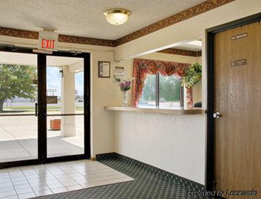 Super 8 By Wyndham East Hotel 3*