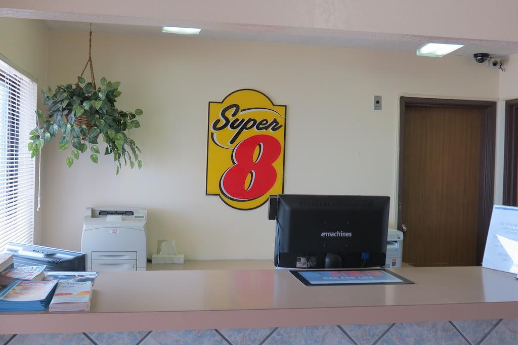 Super 8 By Wyndham East Hotel Evansville