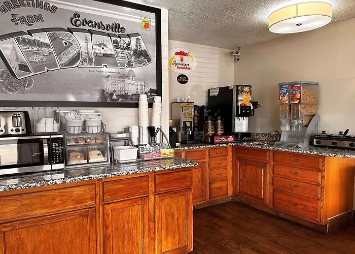 Super 8 By Wyndham Evansville East